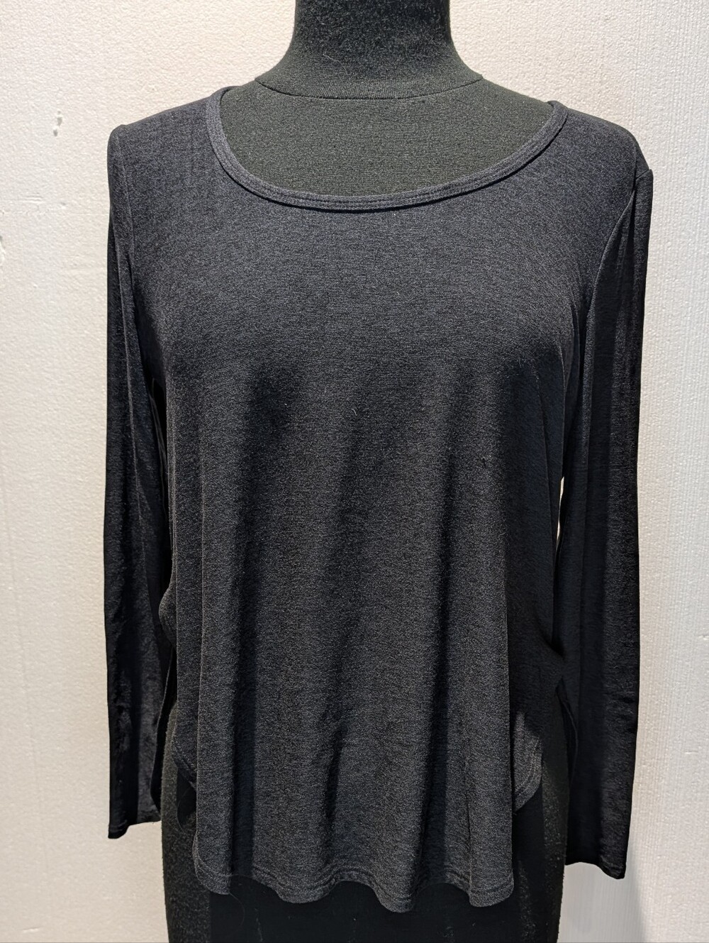 Beyond Yoga Heather Charcoal/Black Split Side High-Low Long Sleeve Top XS